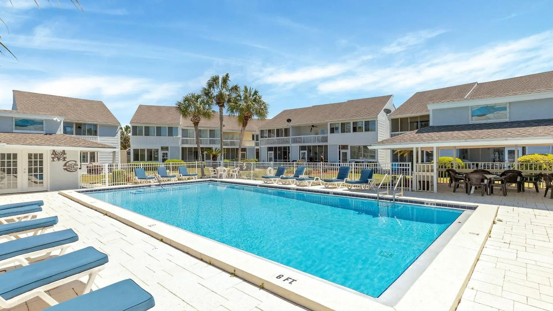 Inlet Reef 413- By Holiday Isle Properties Destin Apartment