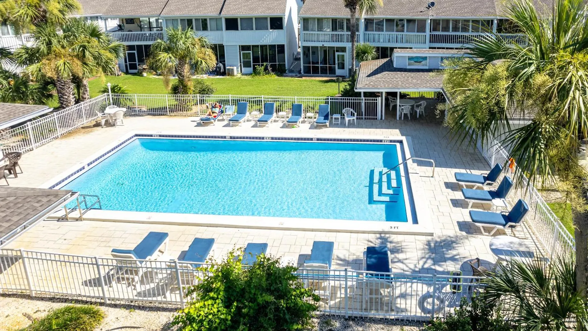 Inlet Reef 413- By Holiday Isle Properties Destin